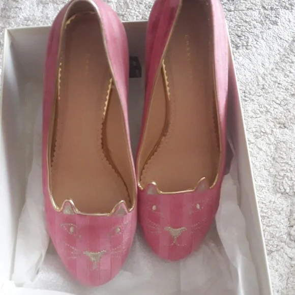 shoes - Picture 3 of 7